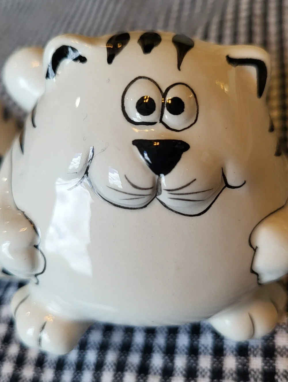 Pier 1 White and Black Ceramic Cat Salt and Pepper Shakers